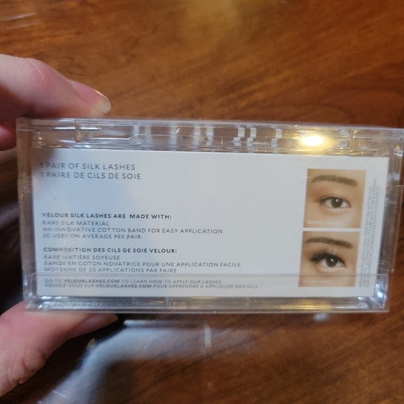 Brand new in box SEALED VELOUR Silk Lashes Another Shot Of Whispe EyeLashes - Picture 3 of 3